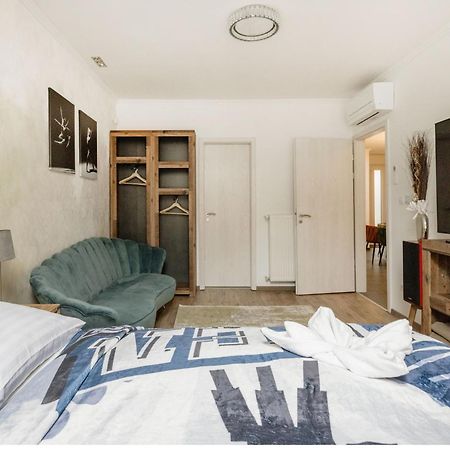 Backstage Loft Appartement Boedapest Buitenkant foto